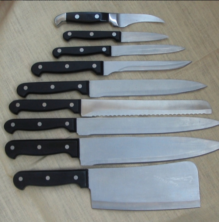 Knife 