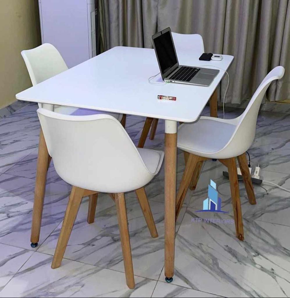 4-Seater Dining Set with Center Table