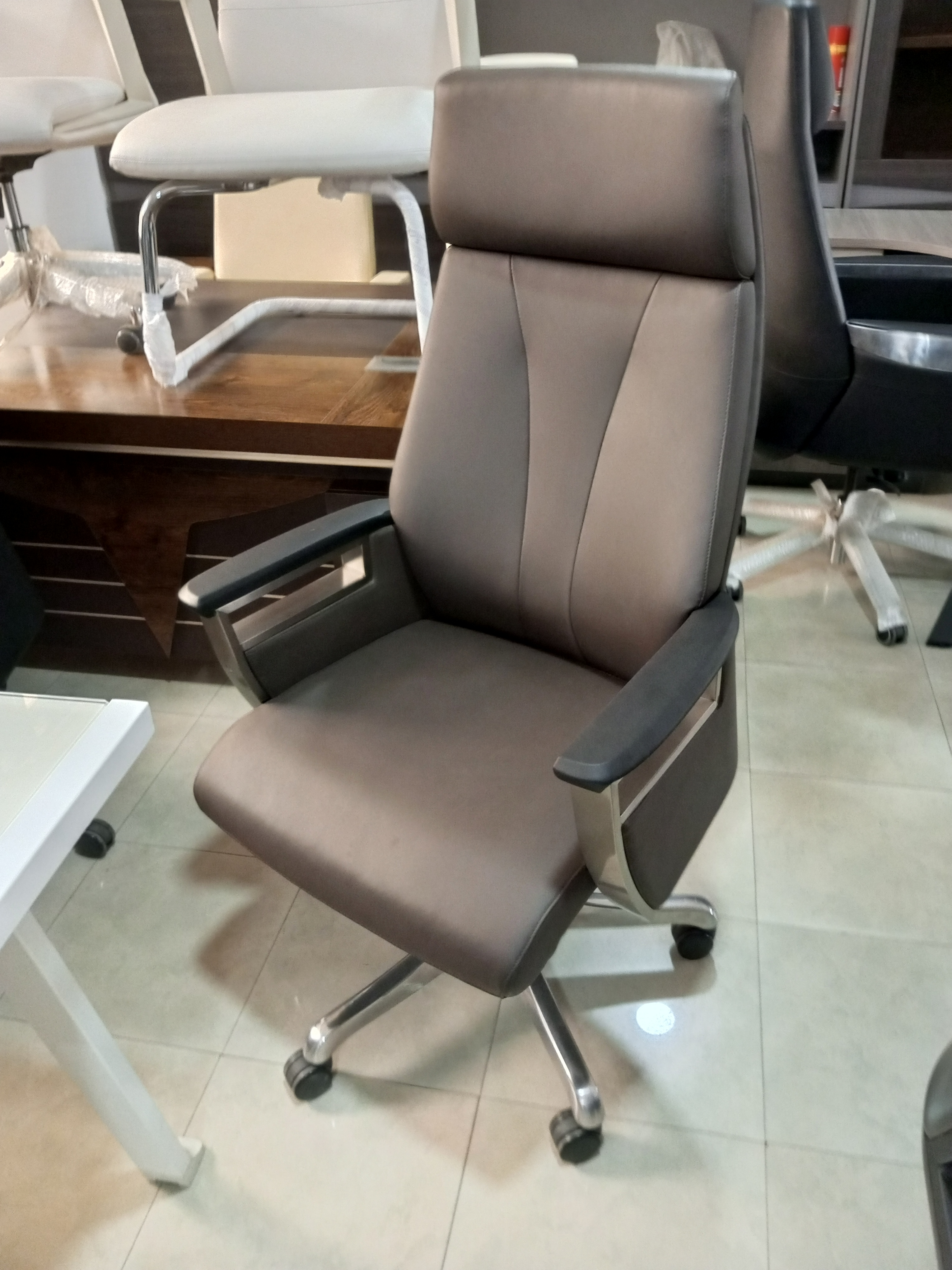 Premium Quality Office Furniture Set
