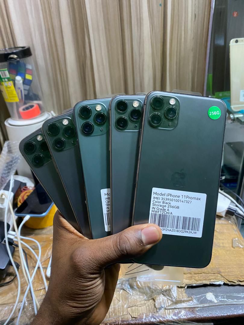 UK-used Apple iPhone 11 Pro Max 64GB