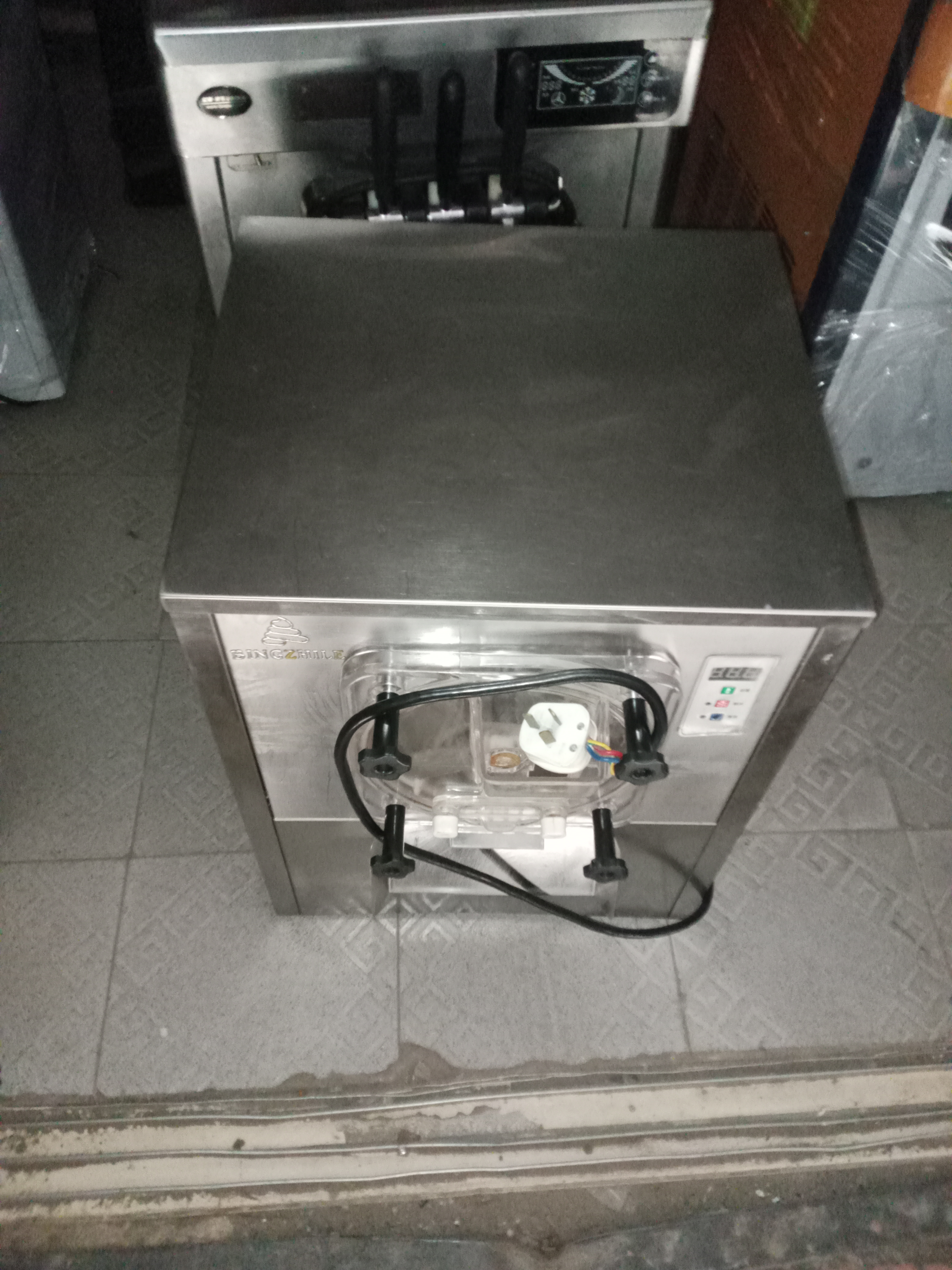 Kitchen equipment 