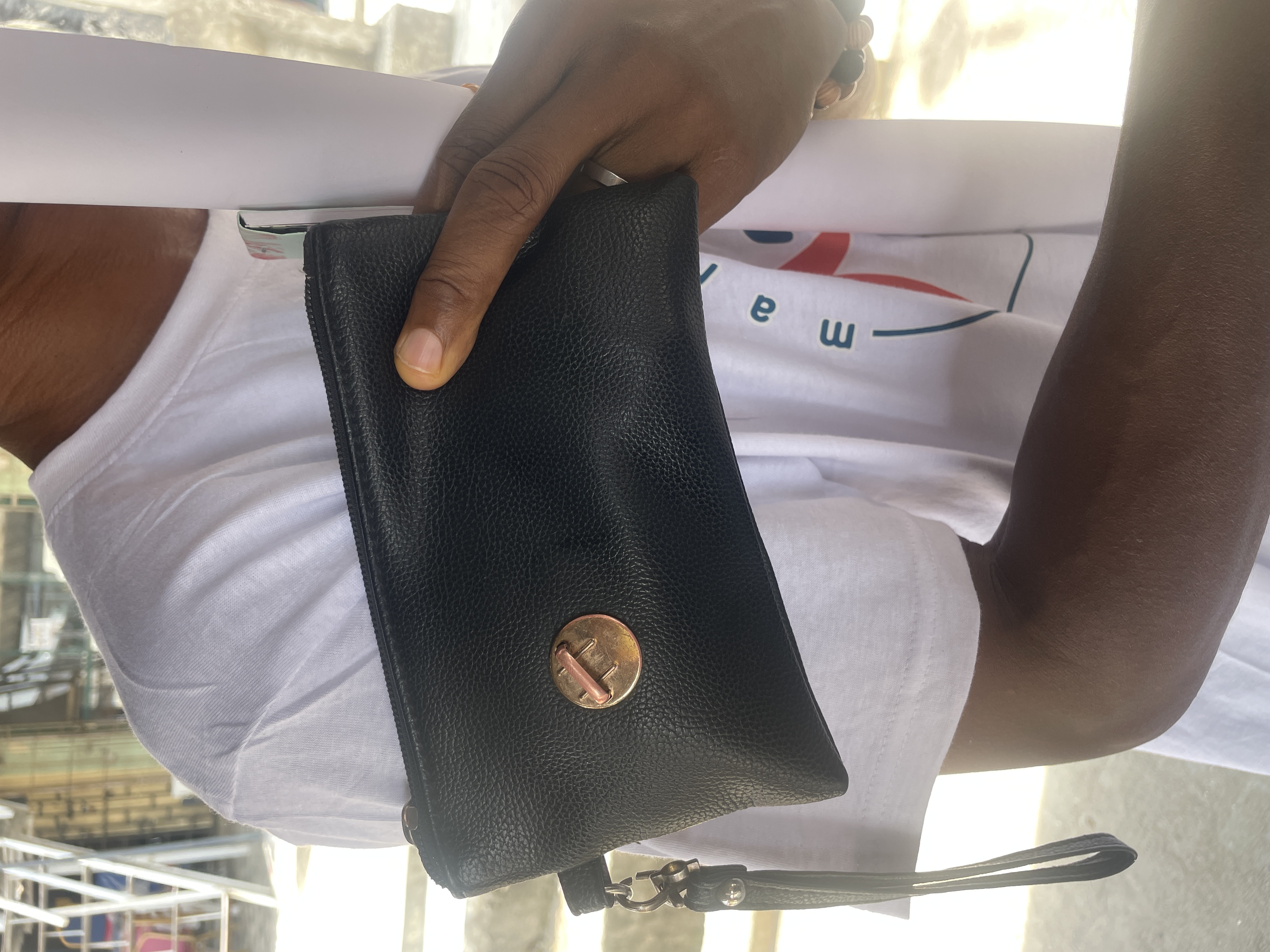 Stylish Bags Collection – Handbags, Shoulder Bags, Waist Bags, Backpacks & School Bags