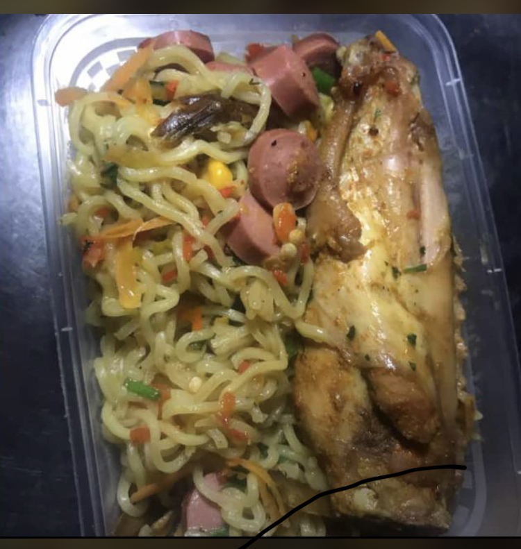 Well Garnished and Tasty Noodles with Full Turkey