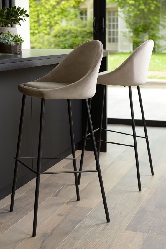 Stylish Sturdy Bar Stool