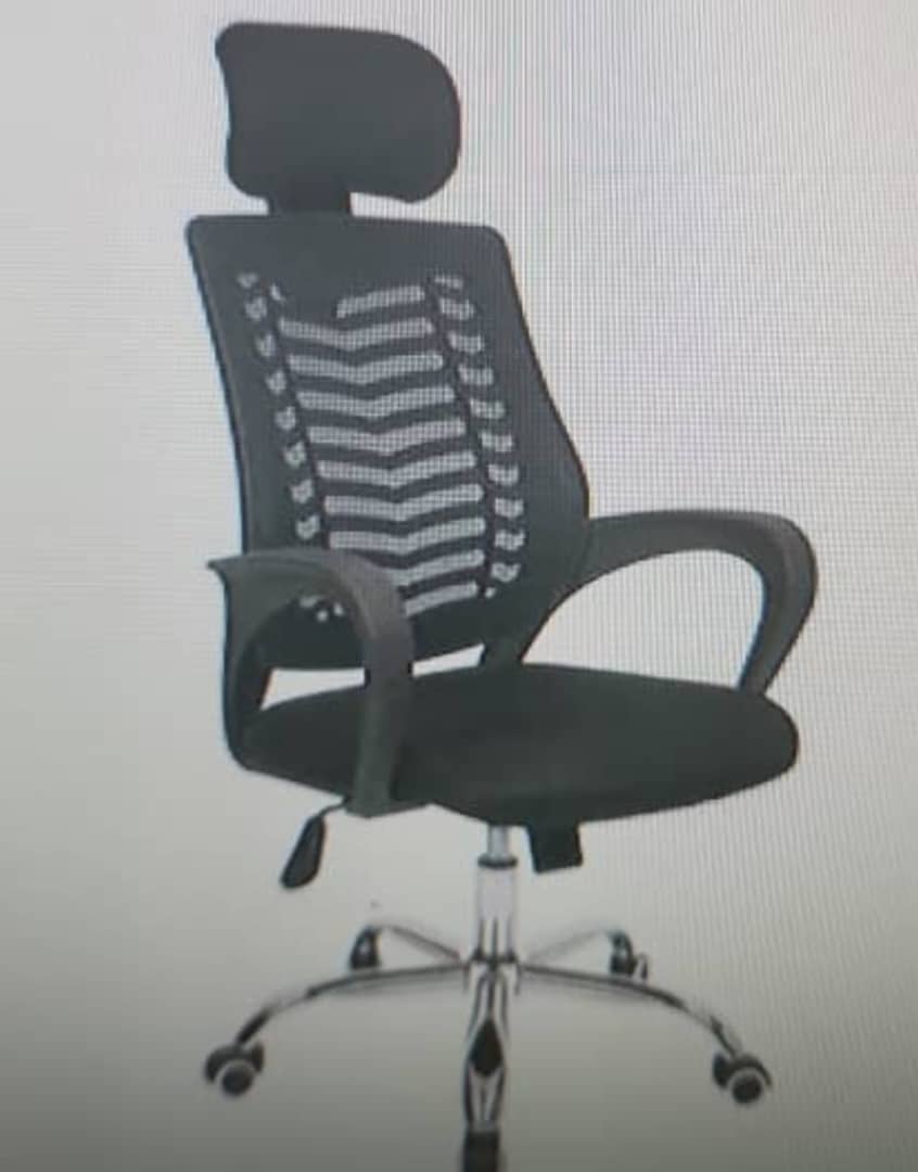 Ergonomic Swivel Office Chair with Headrest – Black