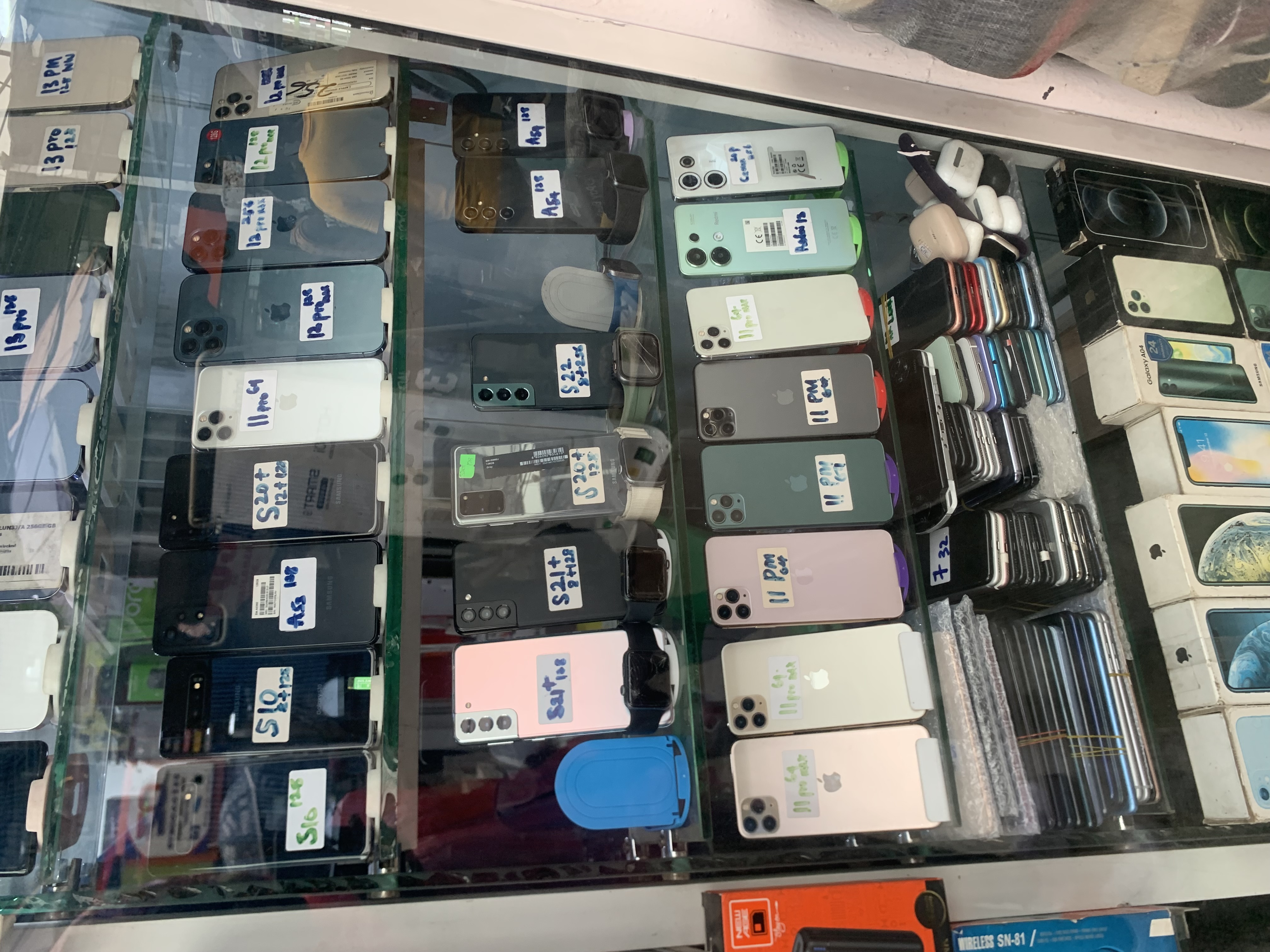 Comprehensive Phone Accessories & Gadgets