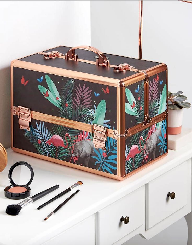 2-Step Makeup Box – Durable and Easy-to-Clean