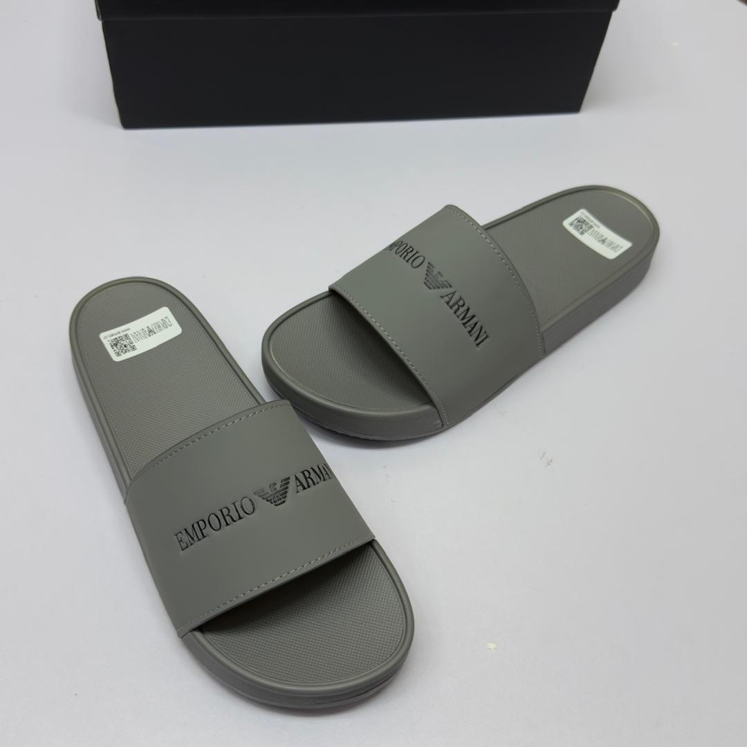 Luxury & Affordable Footwear – Casual & Sports Use