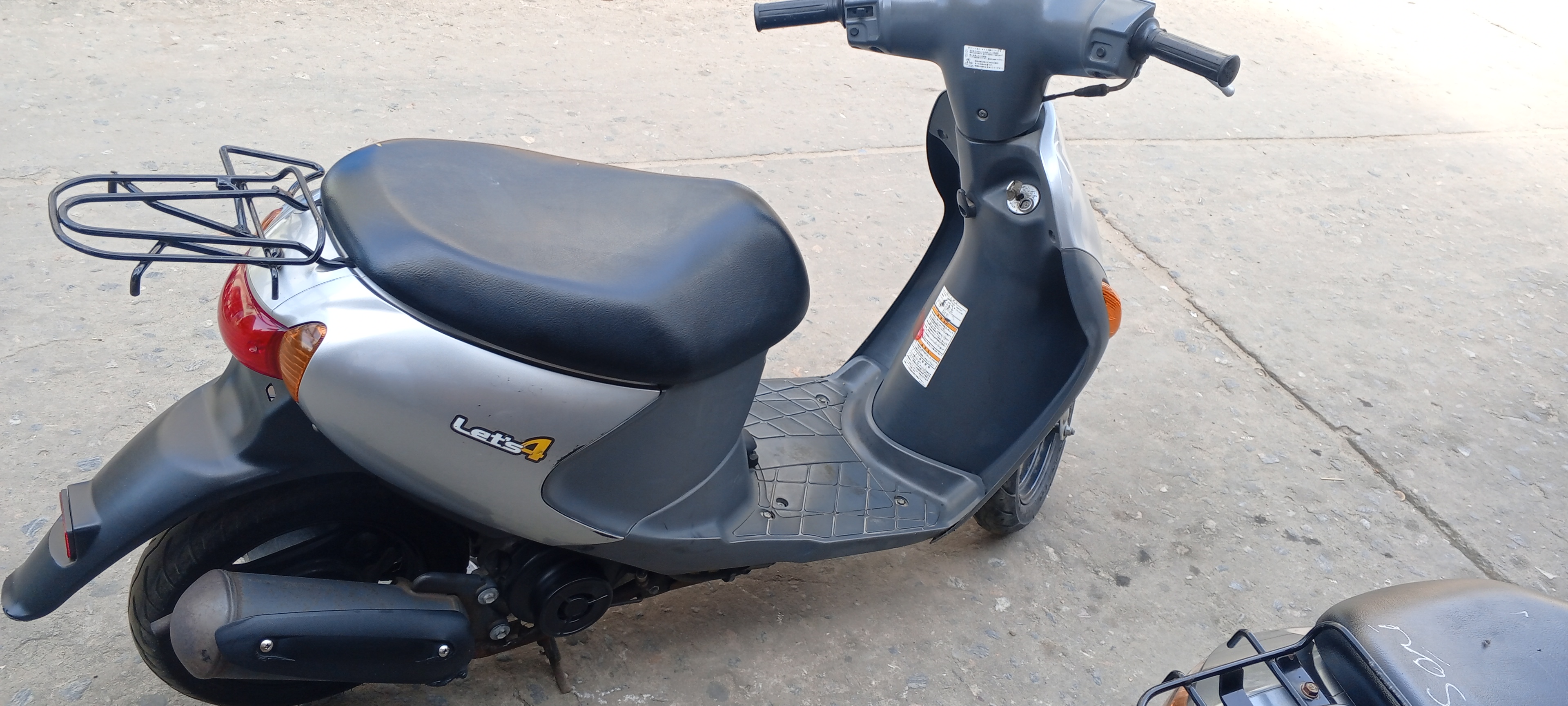 Suzuki Let4 Motorcycle